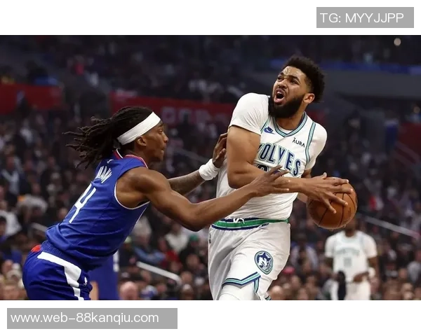 快船与爵士激战正酣直播结果揭晓精彩瞬间回顾与分析